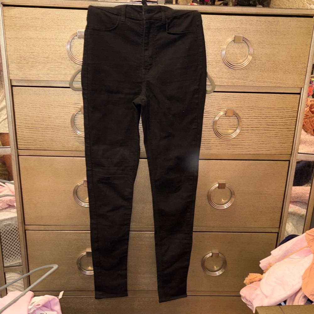 Black super high rise jeans